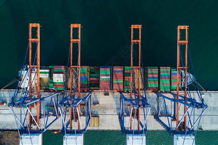 松国际船运镇全球的鸟瞰海港集装箱货物载船进出口业务物流货运输业务